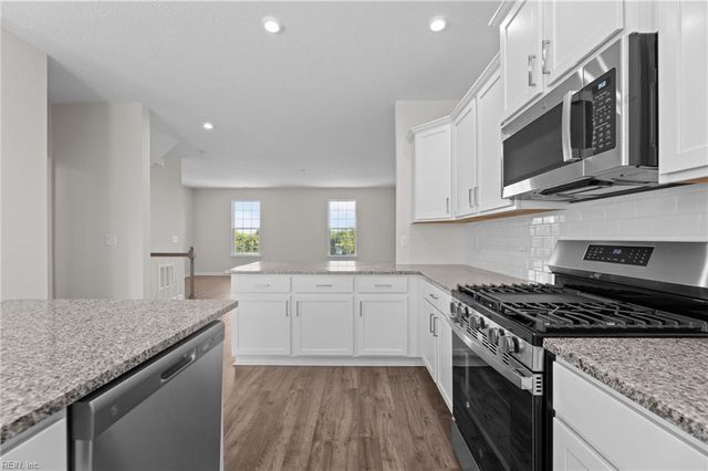 176 Freeman DR, Hampton, VA 23666