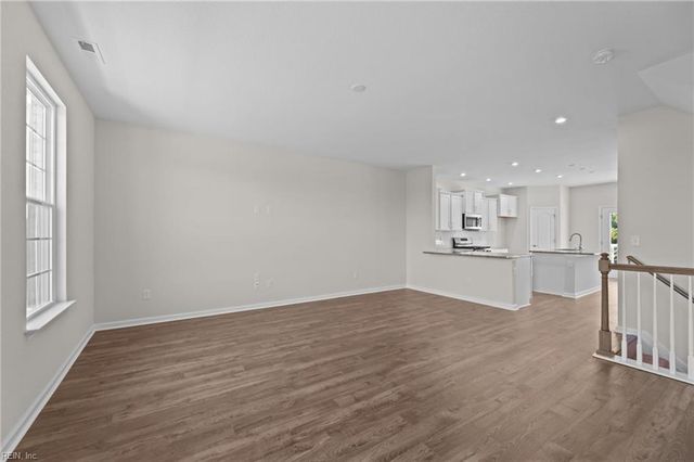 176 Freeman DR, Hampton, VA 23666