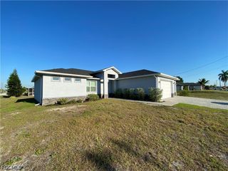 2000 NW 7th AVE, Cape Coral, FL 33993