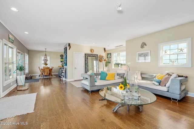 108 Swing Easy Lane, Harkers Island, NC 28531