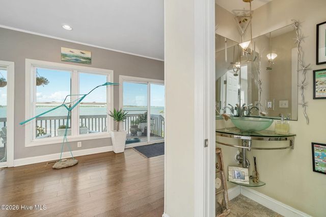 108 Swing Easy Lane, Harkers Island, NC 28531