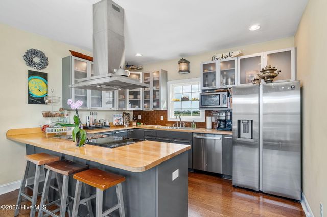 108 Swing Easy Lane, Harkers Island, NC 28531