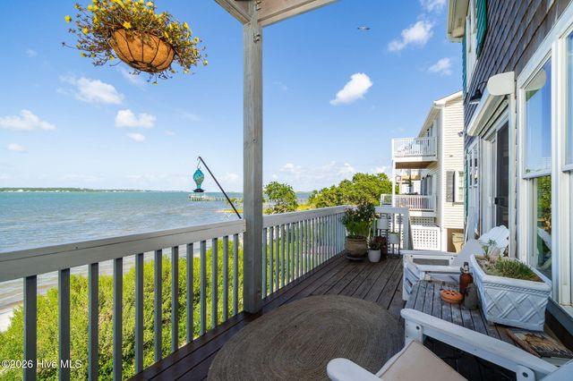 108 Swing Easy Lane, Harkers Island, NC 28531