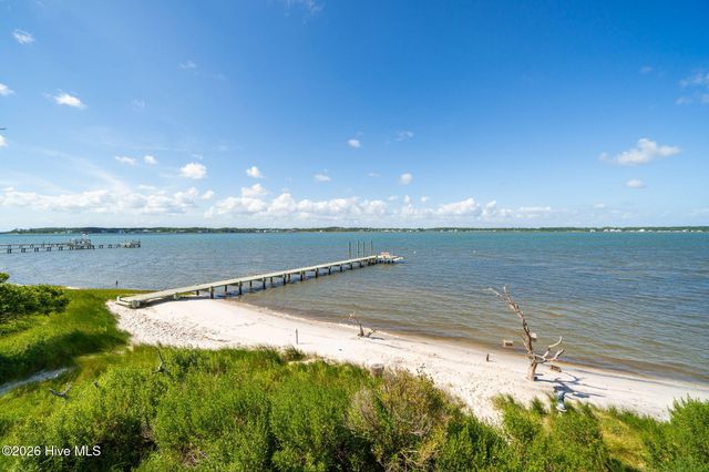 108 Swing Easy Lane, Harkers Island, NC 28531