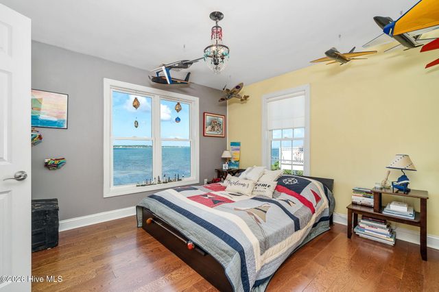 108 Swing Easy Lane, Harkers Island, NC 28531