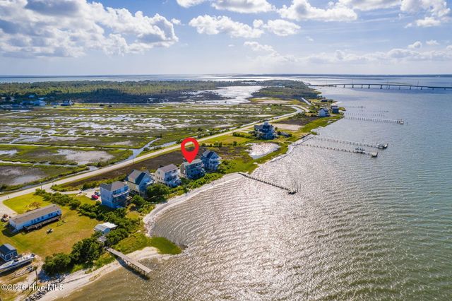 108 Swing Easy Lane, Harkers Island, NC 28531