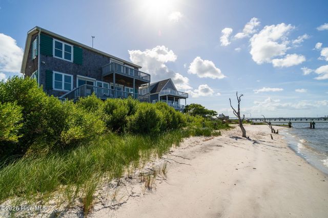 108 Swing Easy Lane, Harkers Island, NC 28531