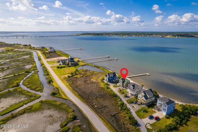 108 Swing Easy Lane, Harkers Island, NC 28531