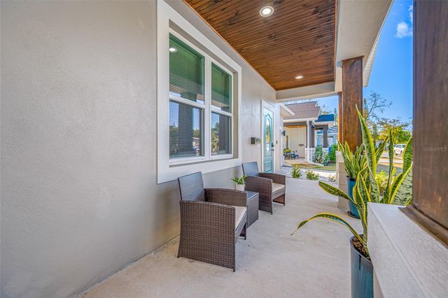 2144 43RD TERRACE N, St Petersburg, FL 33714