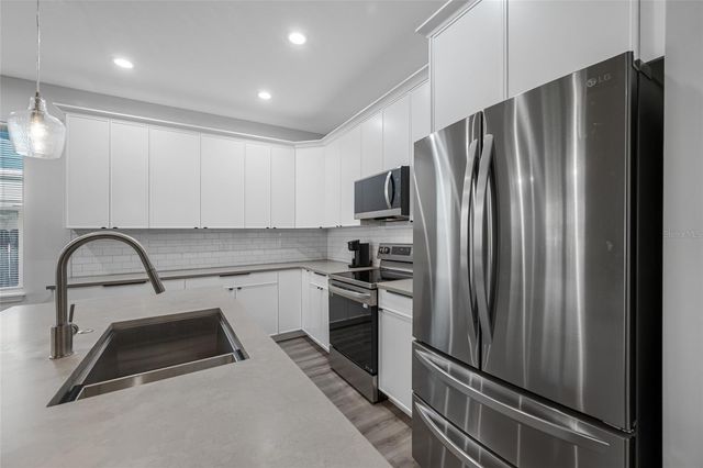 2144 43RD TERRACE N, St Petersburg, FL 33714