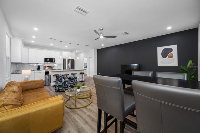 2144 43RD TERRACE N, St Petersburg, FL 33714