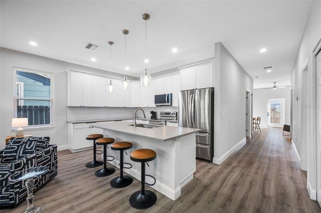 2144 43RD TERRACE N, St Petersburg, FL 33714