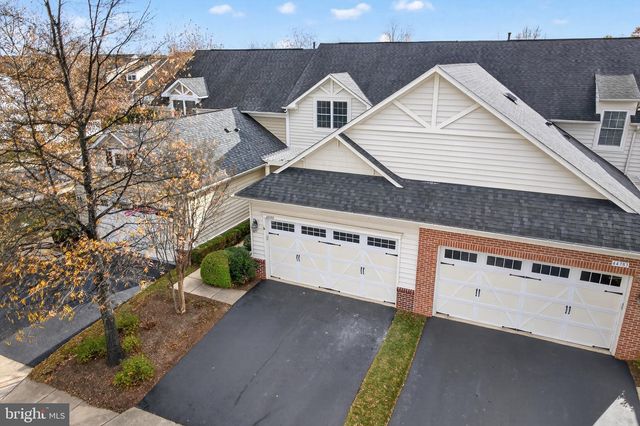 44385 MALTESE FALCON SQ, Ashburn, VA 20147