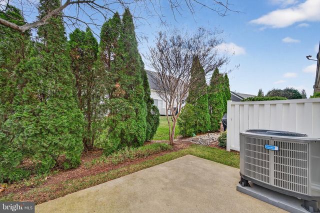 44385 MALTESE FALCON SQ, Ashburn, VA 20147