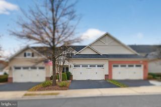 44385 MALTESE FALCON SQ, Ashburn, VA 20147