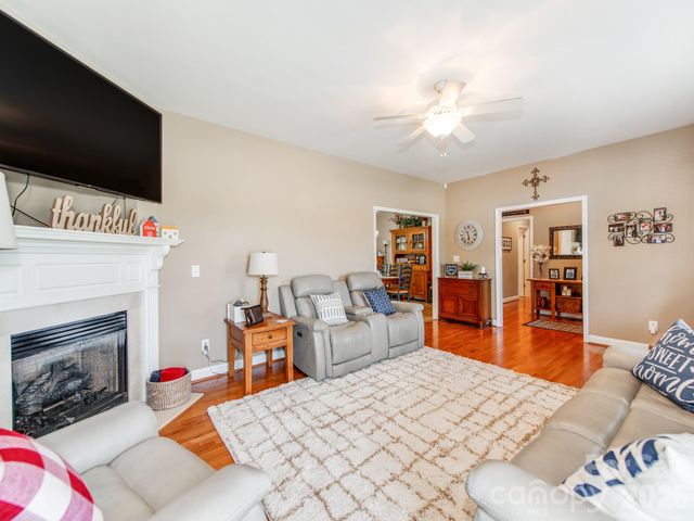 2261 Stallings Road, Harrisburg, NC 28075