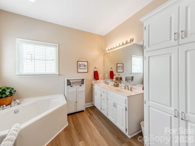 2261 Stallings Road, Harrisburg, NC 28075