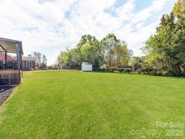 2261 Stallings Road, Harrisburg, NC 28075