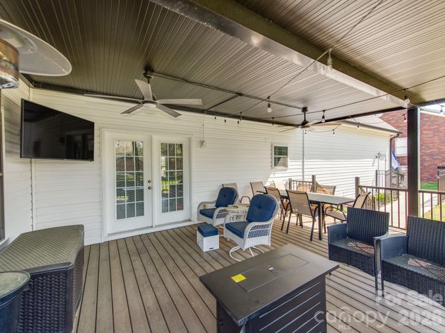 2261 Stallings Road, Harrisburg, NC 28075