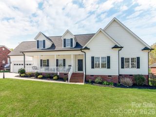 2261 Stallings Road, Harrisburg, NC 28075