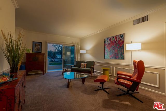 1131 Alta Loma Road 515, West Hollywood, CA 90069