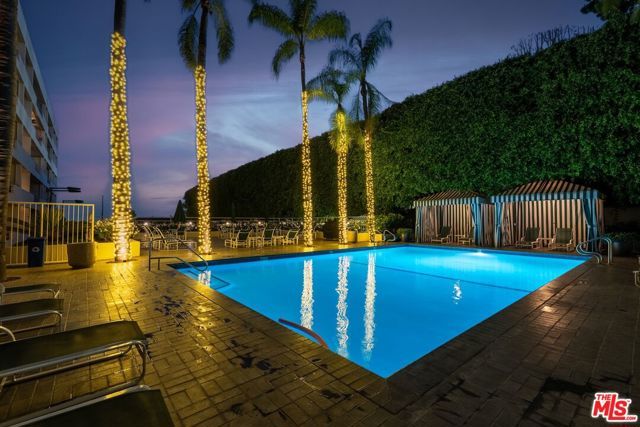 1131 Alta Loma Road 515, West Hollywood, CA 90069