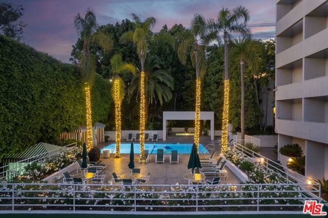 1131 Alta Loma Road 515, West Hollywood, CA 90069