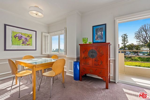 1131 Alta Loma Road 515, West Hollywood, CA 90069