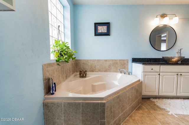 728 N Flamingo Drive, Holly Hill, FL 32117