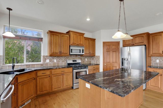 20306 E Happy Trails Ln, Otis Orchards, WA 99027