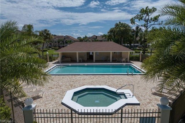 8445 Charter Club CIR 3, Fort Myers, FL 33919