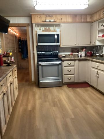 43 E 2nd Avenue, Chatsworth, GA 30705
