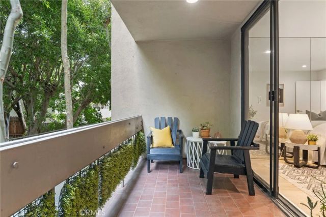 750 N Kings Road 111, West Hollywood, CA 90069