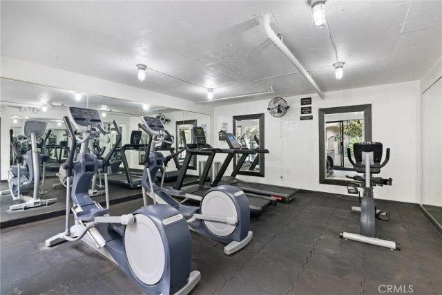 750 N Kings Road 111, West Hollywood, CA 90069