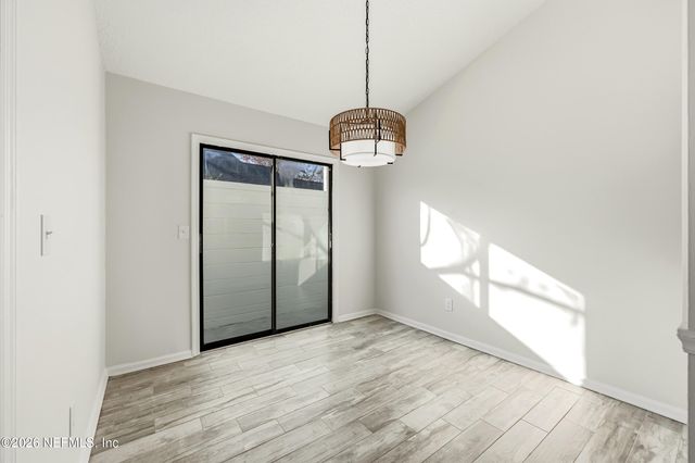 2170 THE WOODS Drive E, Jacksonville, FL 32246