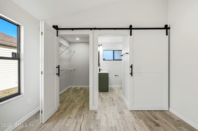 2170 THE WOODS Drive E, Jacksonville, FL 32246