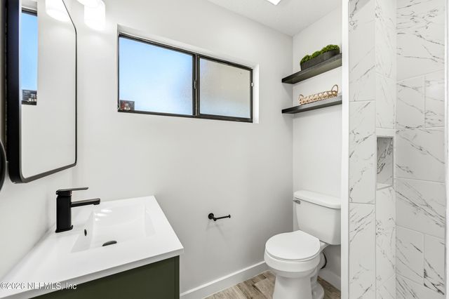 2170 THE WOODS Drive E, Jacksonville, FL 32246