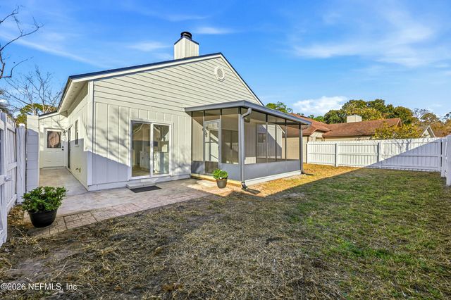 2170 THE WOODS Drive E, Jacksonville, FL 32246