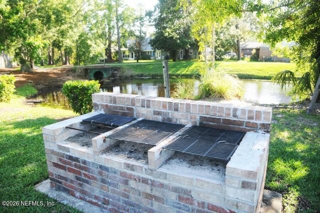 2170 THE WOODS Drive E, Jacksonville, FL 32246