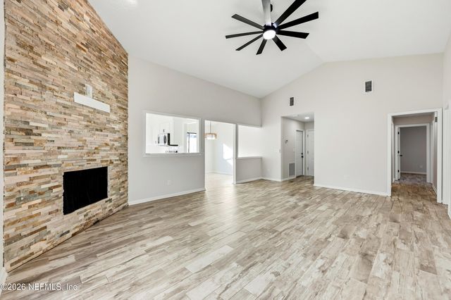 2170 THE WOODS Drive E, Jacksonville, FL 32246