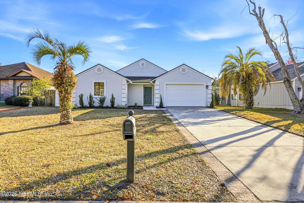 2170 THE WOODS Drive E, Jacksonville, FL 32246