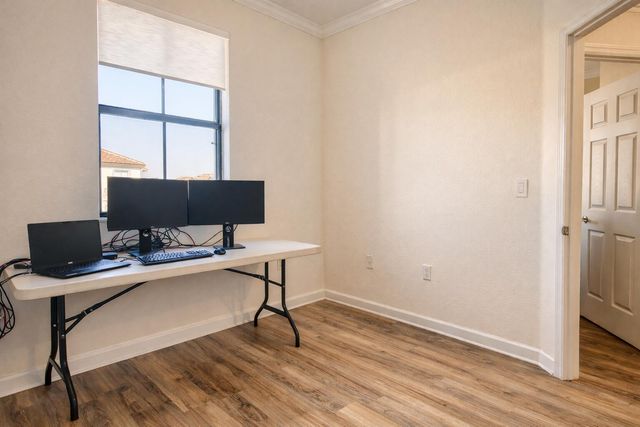 4733 Santa Cruz Way, Davie, FL 33314