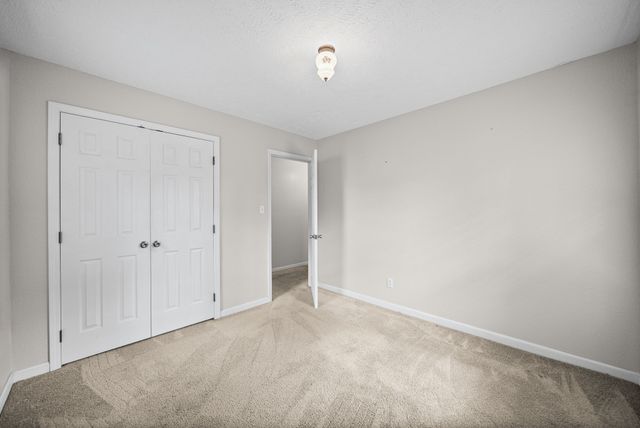 103 Hazelnut Ave, Camden, TN 38320