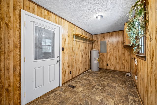 103 Hazelnut Ave, Camden, TN 38320