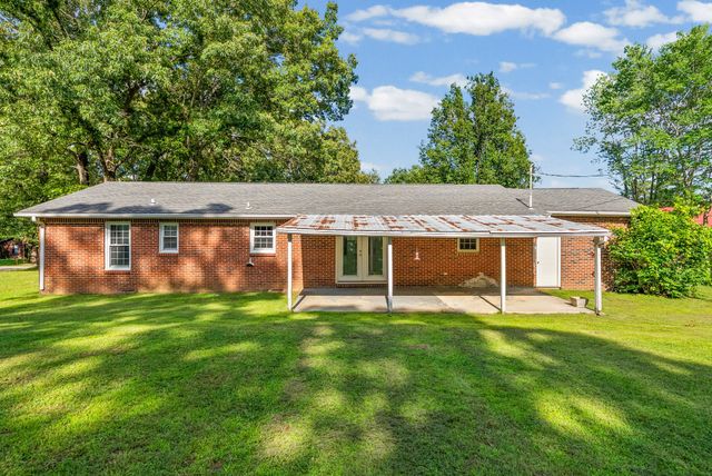 103 Hazelnut Ave, Camden, TN 38320