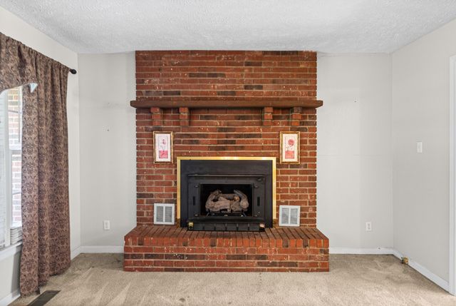 103 Hazelnut Ave, Camden, TN 38320