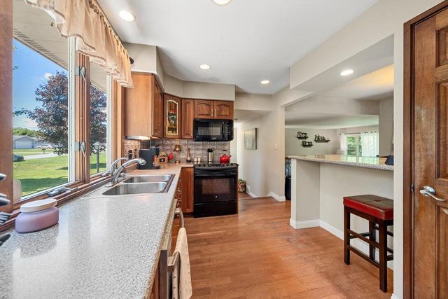 3112 SHELDON DRIVE, Oshkosh, WI 54904
