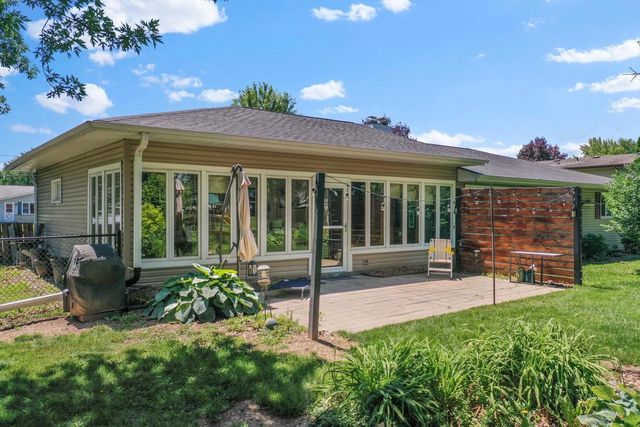 3112 SHELDON DRIVE, Oshkosh, WI 54904