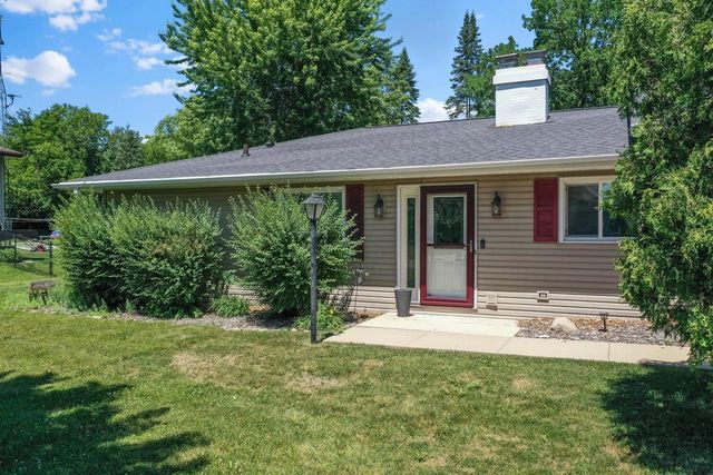 3112 SHELDON DRIVE, Oshkosh, WI 54904