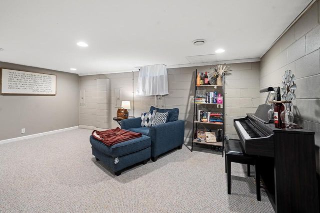 3112 SHELDON DRIVE, Oshkosh, WI 54904
